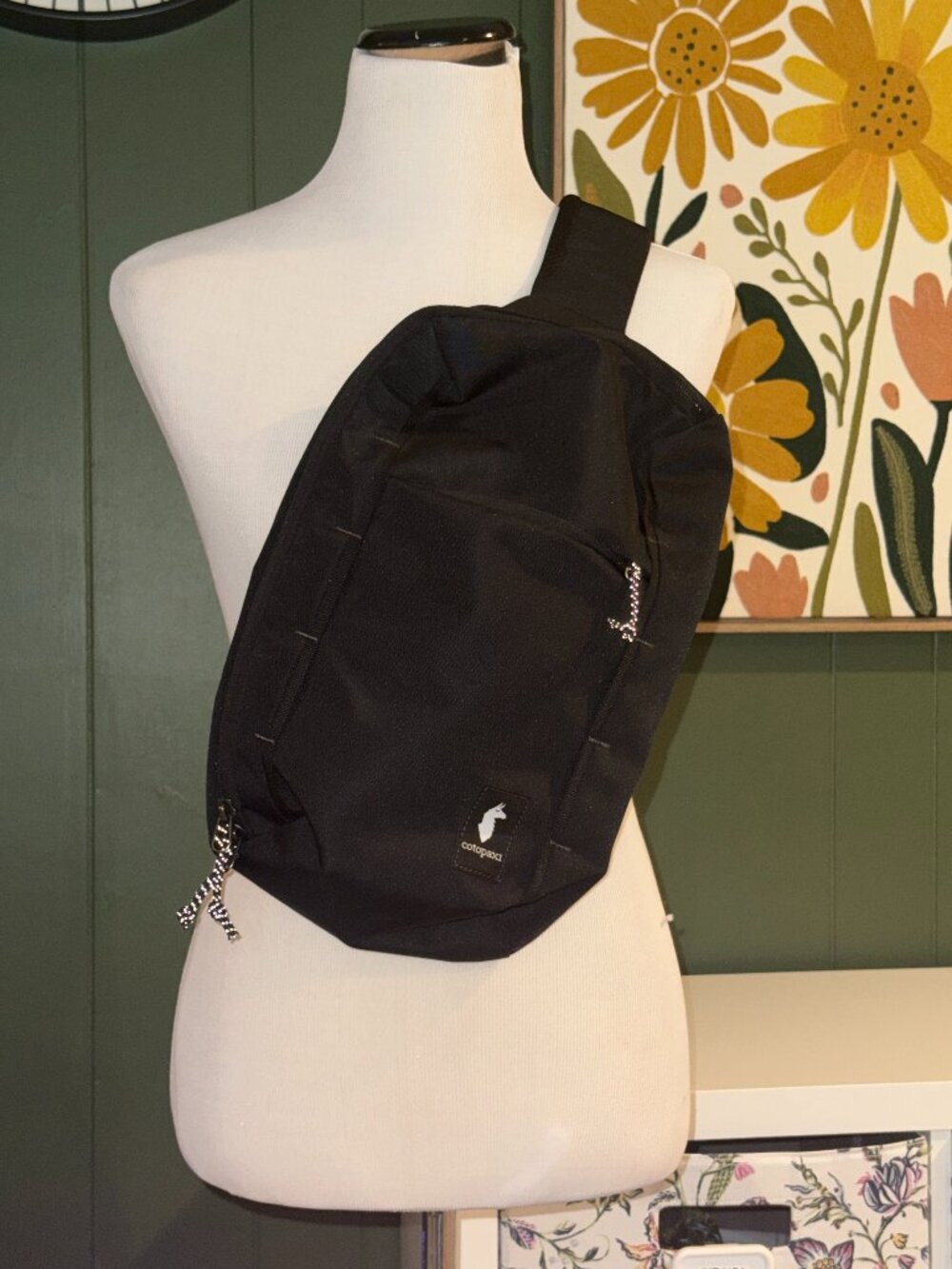 Cotopaxi Todo 8L Sling Bag Black Like New